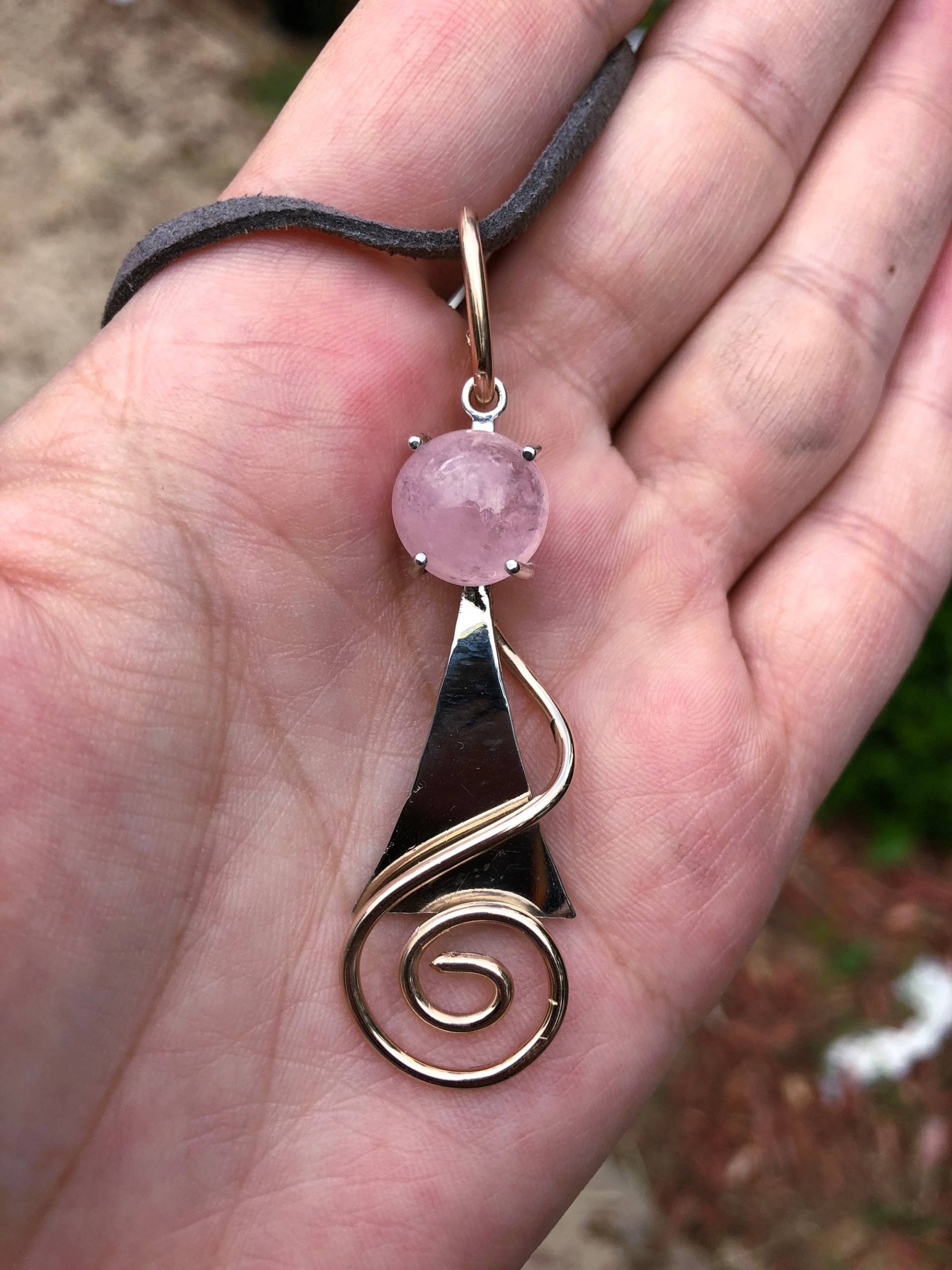Morganit Sterling Silber Und Bronze Handgemachte Anhänger von EmpathMoonGems