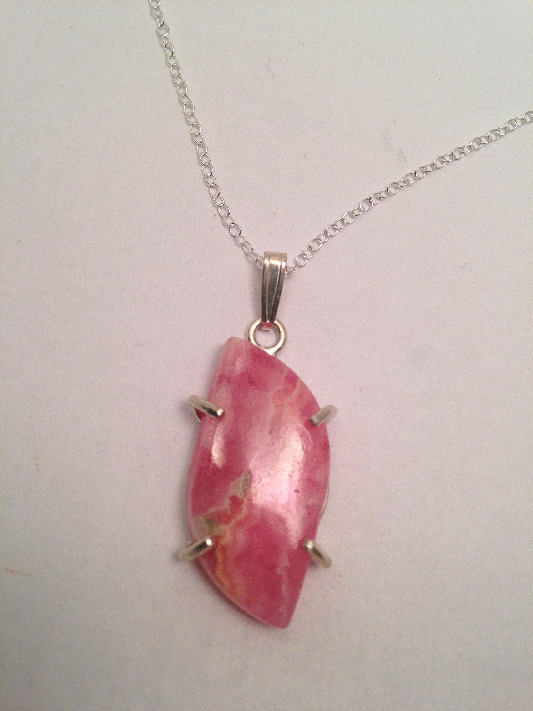 Rhodochrosit Anhänger in Sterling Silber Kette 18" S.s von EmpathMoonGems