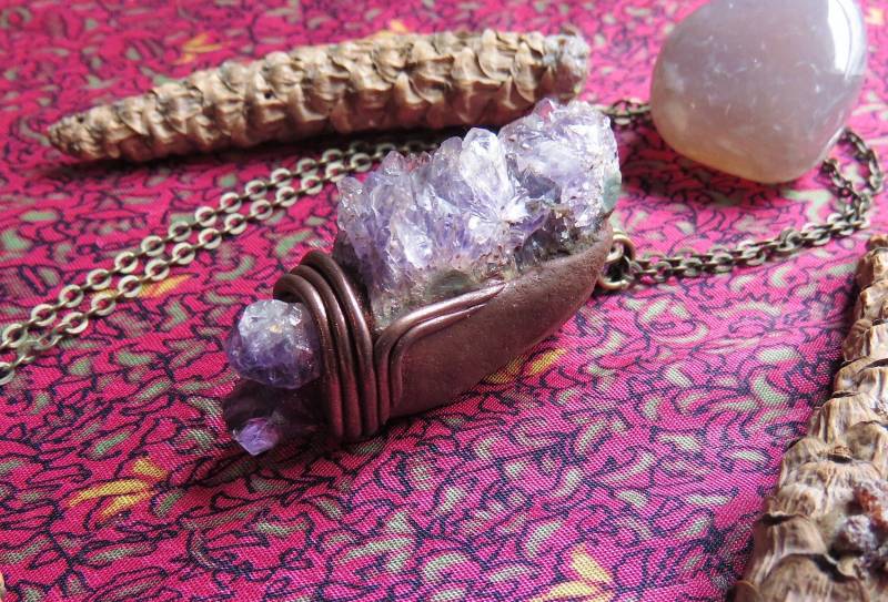 Ton Amethyst Kristall Schmuck Anhänger Halskette Ton Amethyst Kristall Schmuck Anhänger Halskette von EmpathicEnchantments
