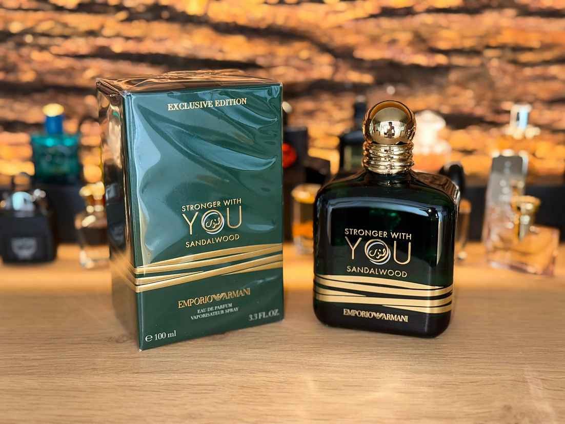 Emporio Armani Eau de Parfum Armani Emporio Stronger With You Sandalwood Eau de Parfum für Herren von Emporio Armani