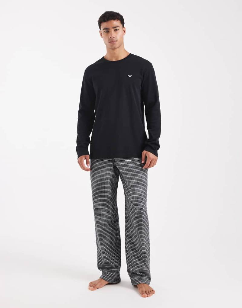 Emporio Armani - Pyjama in Schwarz kariert mit Logo Emporio Armani - Pyjama in Schwarz kariert mit Logo von Emporio Armani