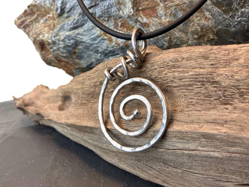 Spirale Aus Edelstahl Geschmiedet - Ketten Anhänger Unikat Spirale Aus Edelstahl Geschmiedet - Ketten Anhänger Unikat von EmporioPapageno
