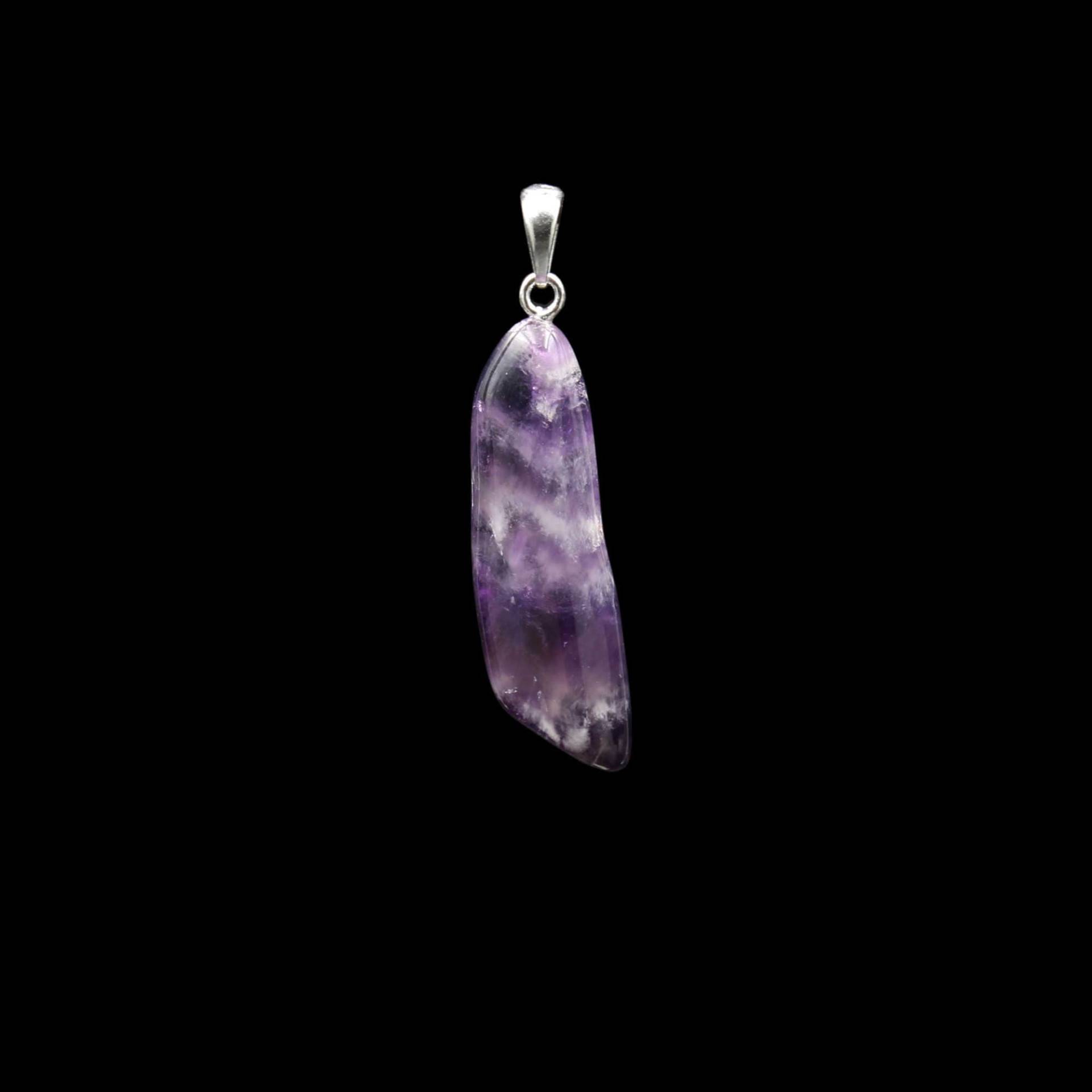 Chevron Amethyst Anhänger - Handarbeit von EmporiumOrnamentum