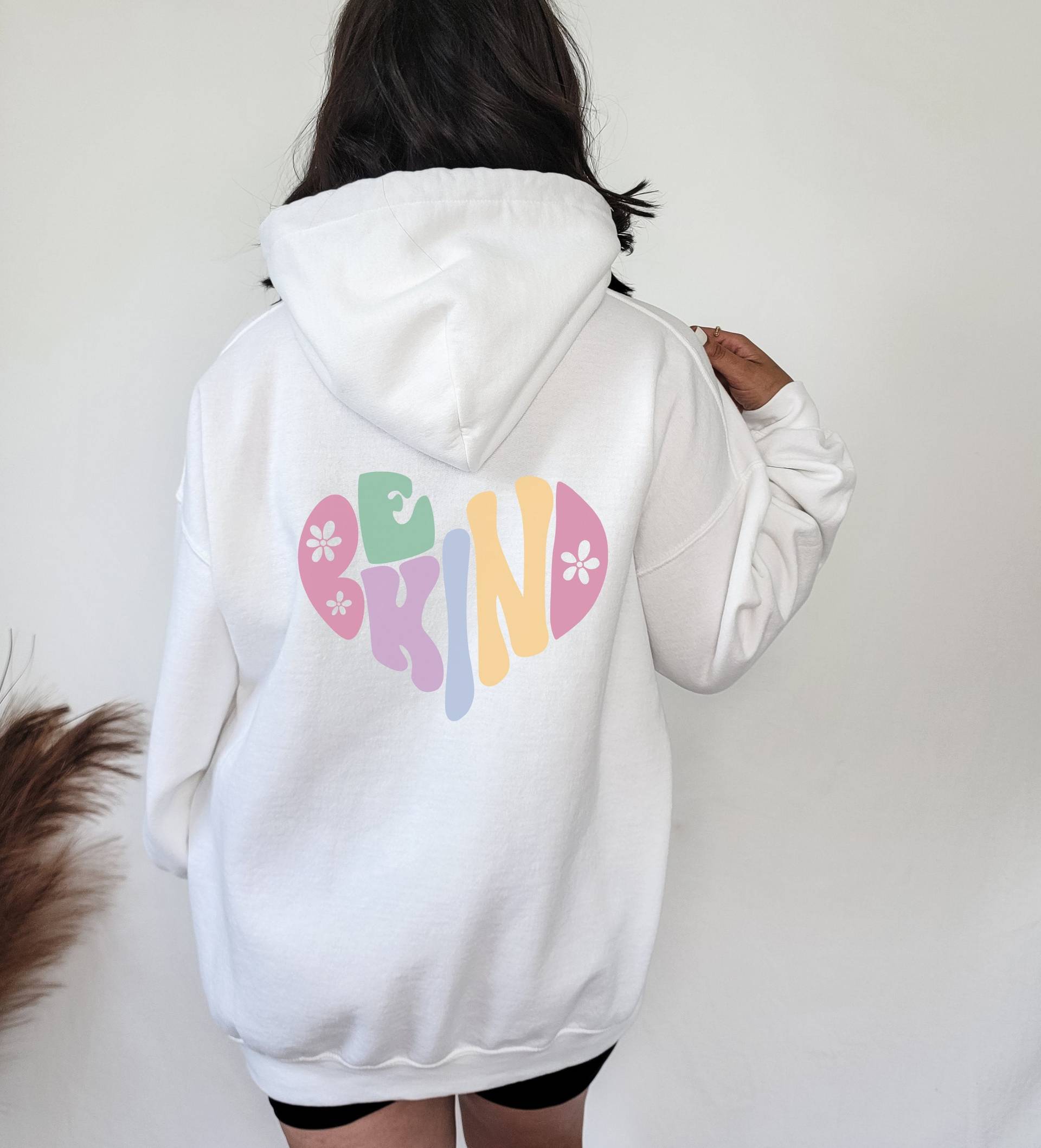 Be Kind Sweatshirt Good Energy Shirt A Human Empathy Y2K Hoodie Vsco 90S Nostalgie One Day At Time Egirl Y2K Top von EmpowrWear