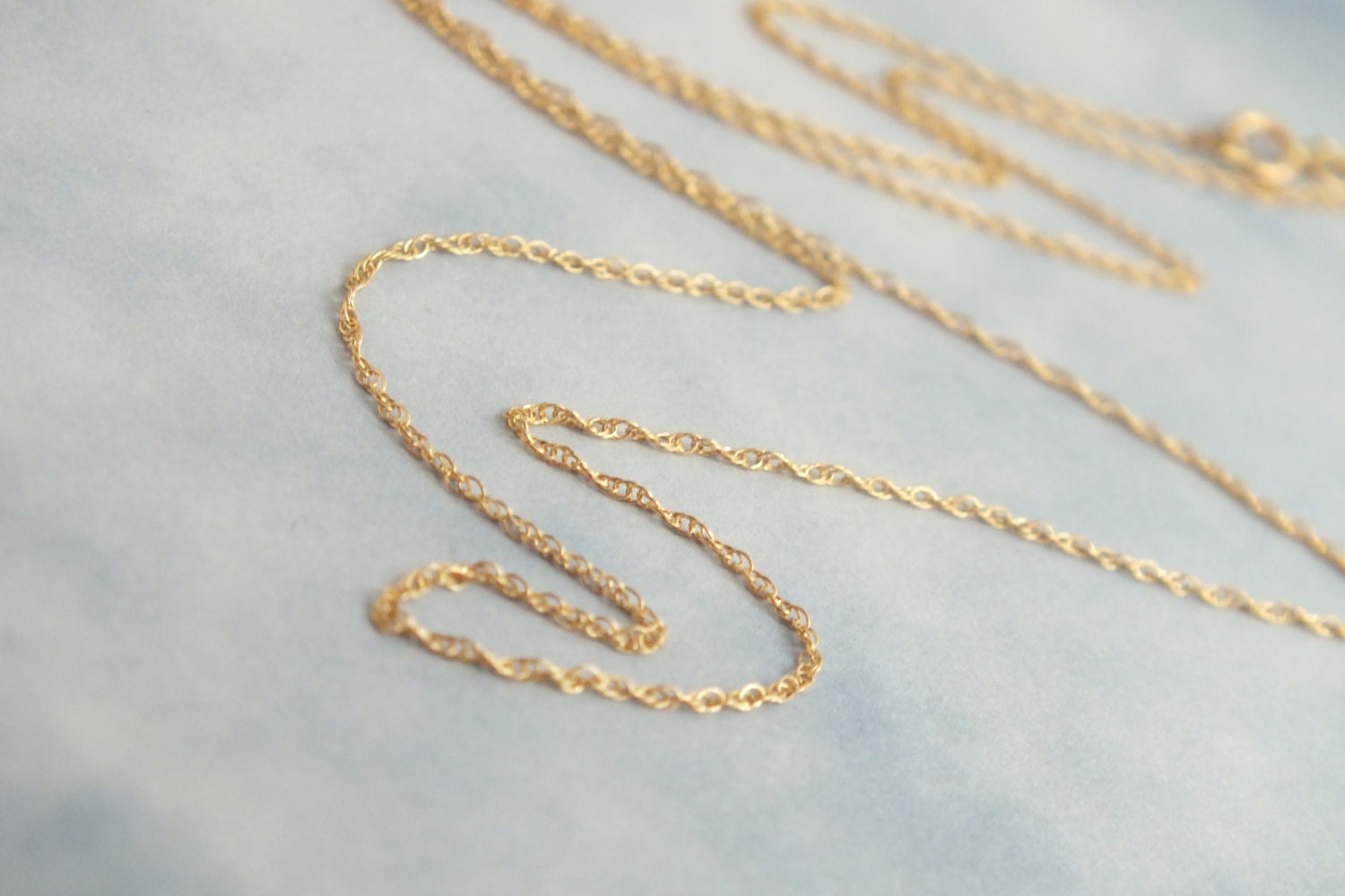 Zierliche .89 Mm Kordelkette 16 "-20" Länge 14K Massivgold Zierliche .89 Mm Kordelkette 16 "-20" Länge 14K Massivgold von EmpressMeJewelry