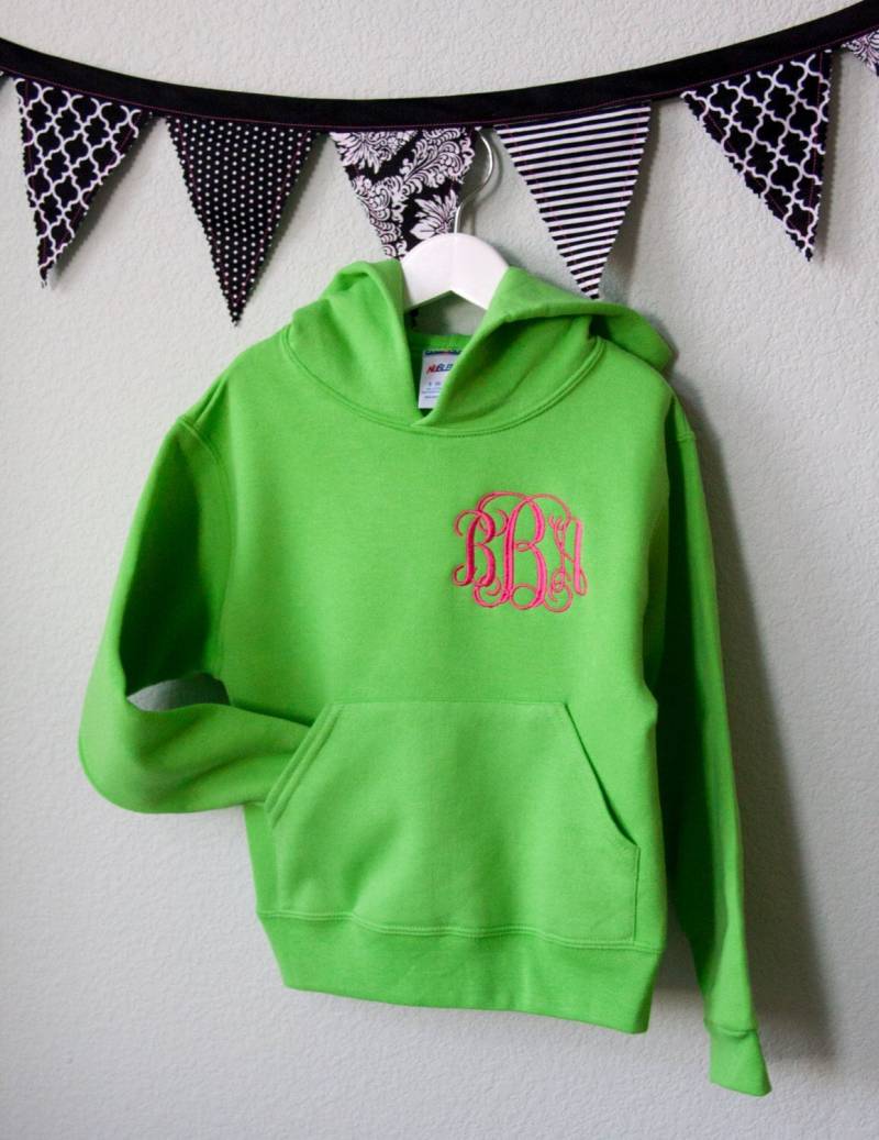 Mädchen Besticktes Monogramm Hoodie Jugend Sweatshirt Herbstfleece Benutzerdefinierte Kleidung von EmpressionStudios