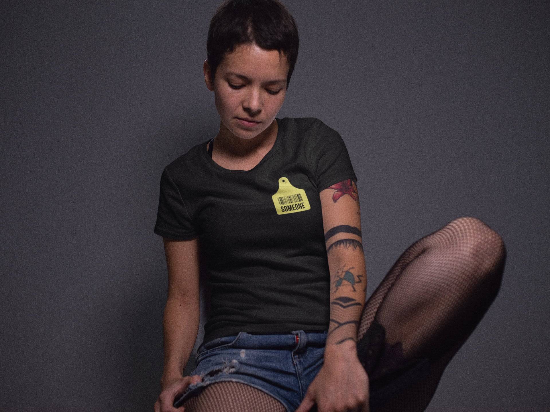 Frauen Jemand T-Shirt, Vegan Anti-Milch-, Milchfrei, Bekleidung, Pflanzenbasierte Shirt, Tierrechte, Tierbefreiung Frauen Jemand T-Shirt, Vegan Anti-Milch-, Milchfrei, Bekleidung, Pflanzenbasierte Shirt, Tierrechte, Tierbefreiung von EmptyCagesClothing