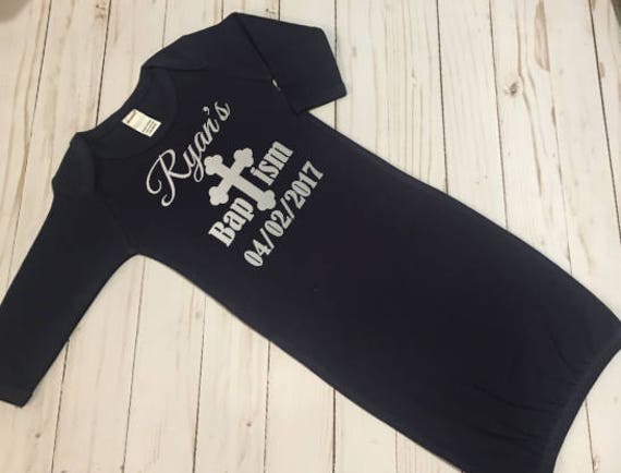 Personalisiertes Taufkleid God Bless Taufandenken | 3-6 Monate von EmsMonogramsKids