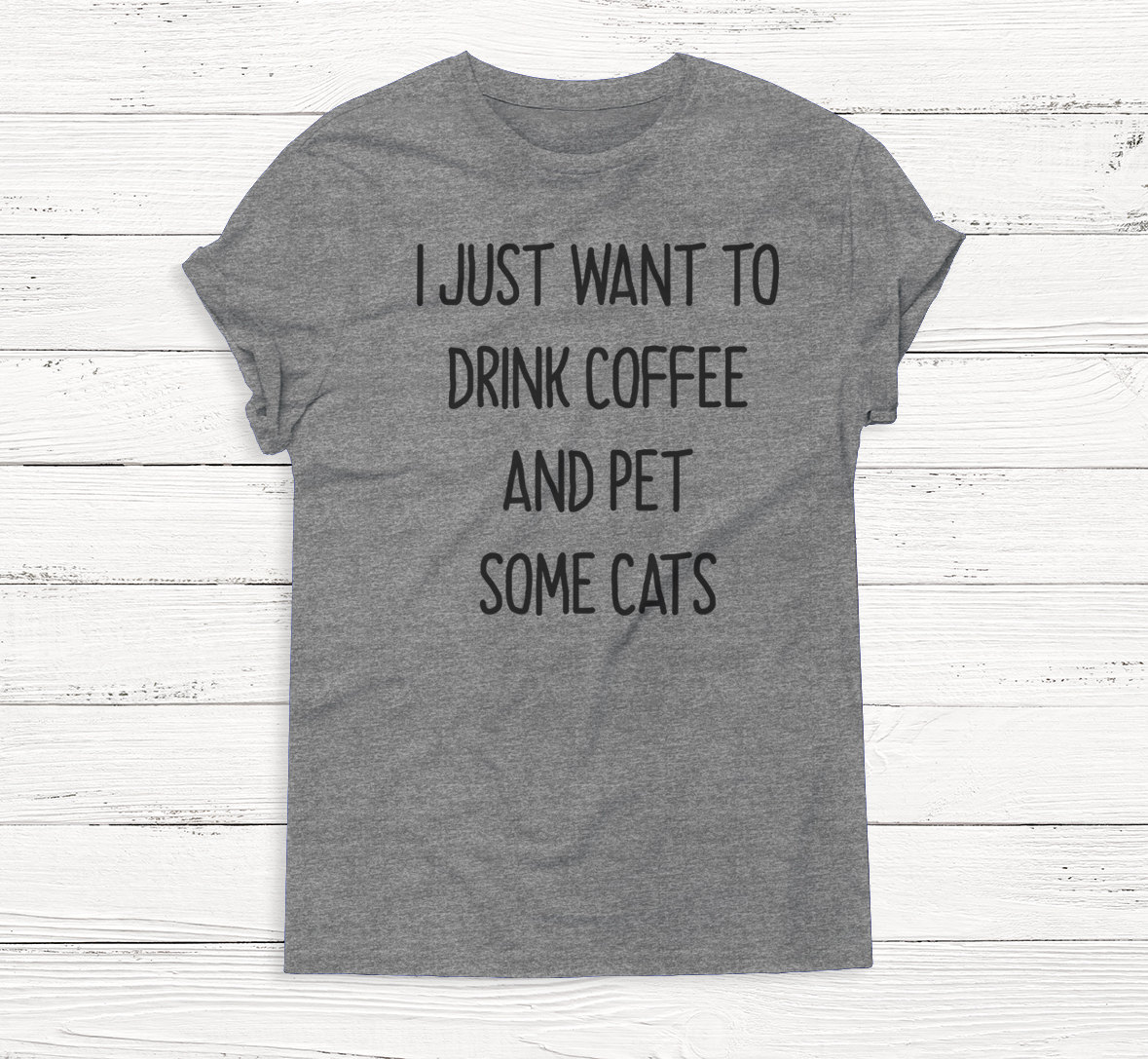 Kaffee Und Katzen - Lustiges Tier Kätzchen Haustieretee Shirt Herren Frauen Crewneck Humor Text Hipster Geschenk Grafik T-Shirt Unisex von Emtizee