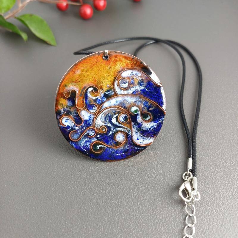 Besondere Kette Mit Blauem Anhänger, Emaille Auf Kupfer, Schmuck, Unikat, Minimalisch, Glas, Geschenk von EnamelAnn