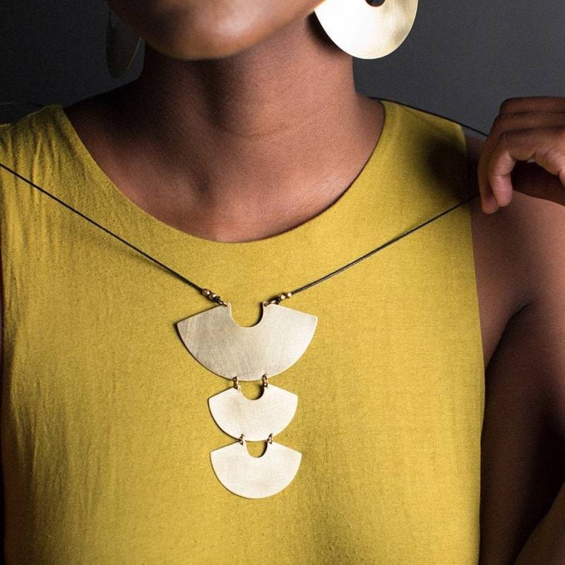 Halskette Messing - Beschützer Statement Kette Wearable Art Handcrafted Bold Goddess Jewelry Enarmoured von Enarmoured