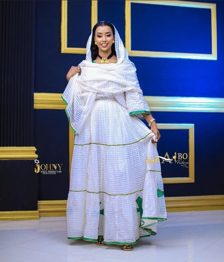 Atemberaubendes Grünes Habesha Kleid von EnatHabeshaShop
