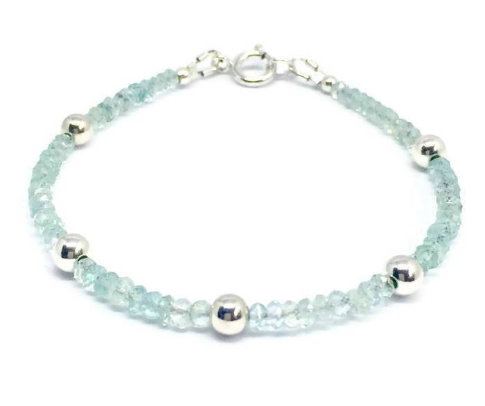 Aquamarin Armband, März Geburtsstein, Hochzeit Schmuck, Armband Stapeln, Geschenk Für Sie, Edelstein Schmuck von EncarnaJewellery