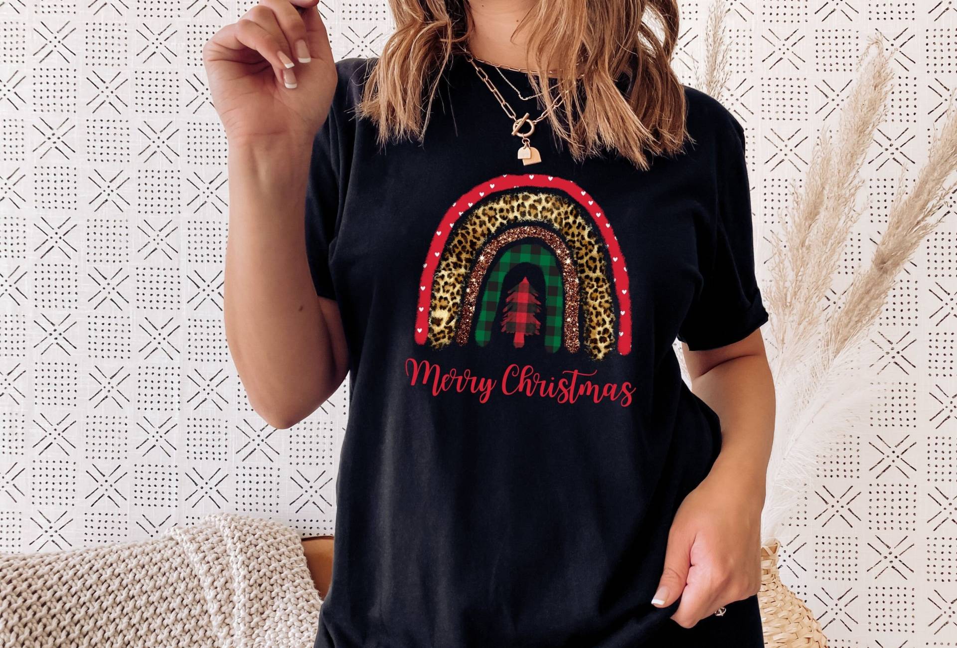 Süßes Weihnachtsshirt, Weihnachten Regenbogen Shirt Für Frauen, Weihnachten Tees, Frohe Weihnachten Leopard Familie Shirt, Weihnachtsgeschenk Sie von EnchantedLilyDesign