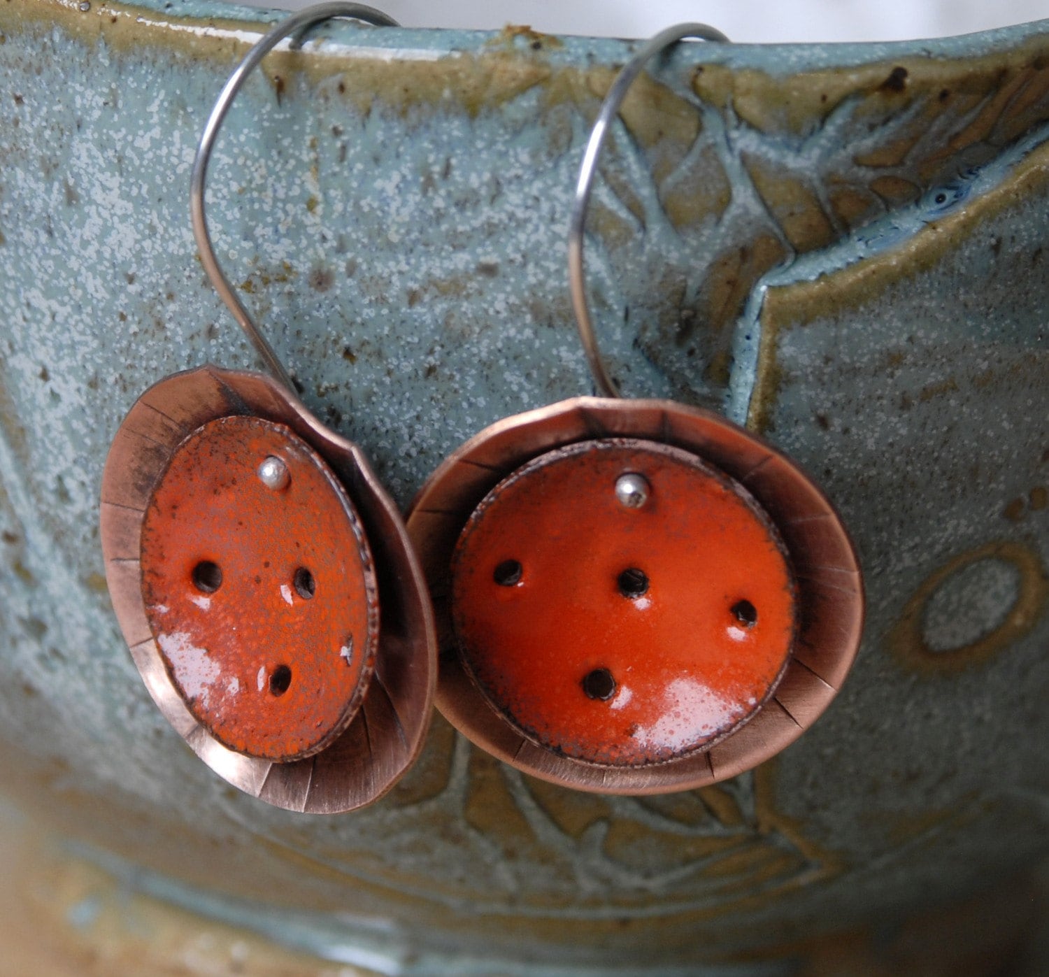 Kupfer Und Emaille Handgemachte Ohrringe, Handgemachter Schmuck, Valentine Geschenkidee von EnchantedStudios