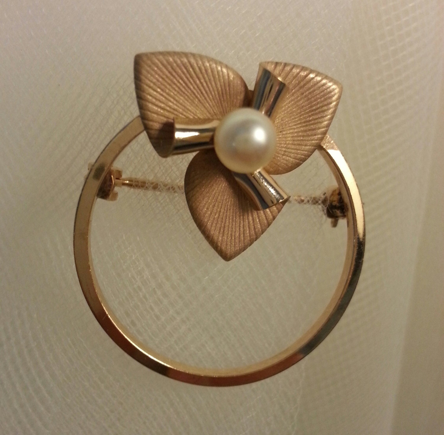 Vintage 14 Kt Gold Fill Echte Perlenbrosche von EnchantingCollection