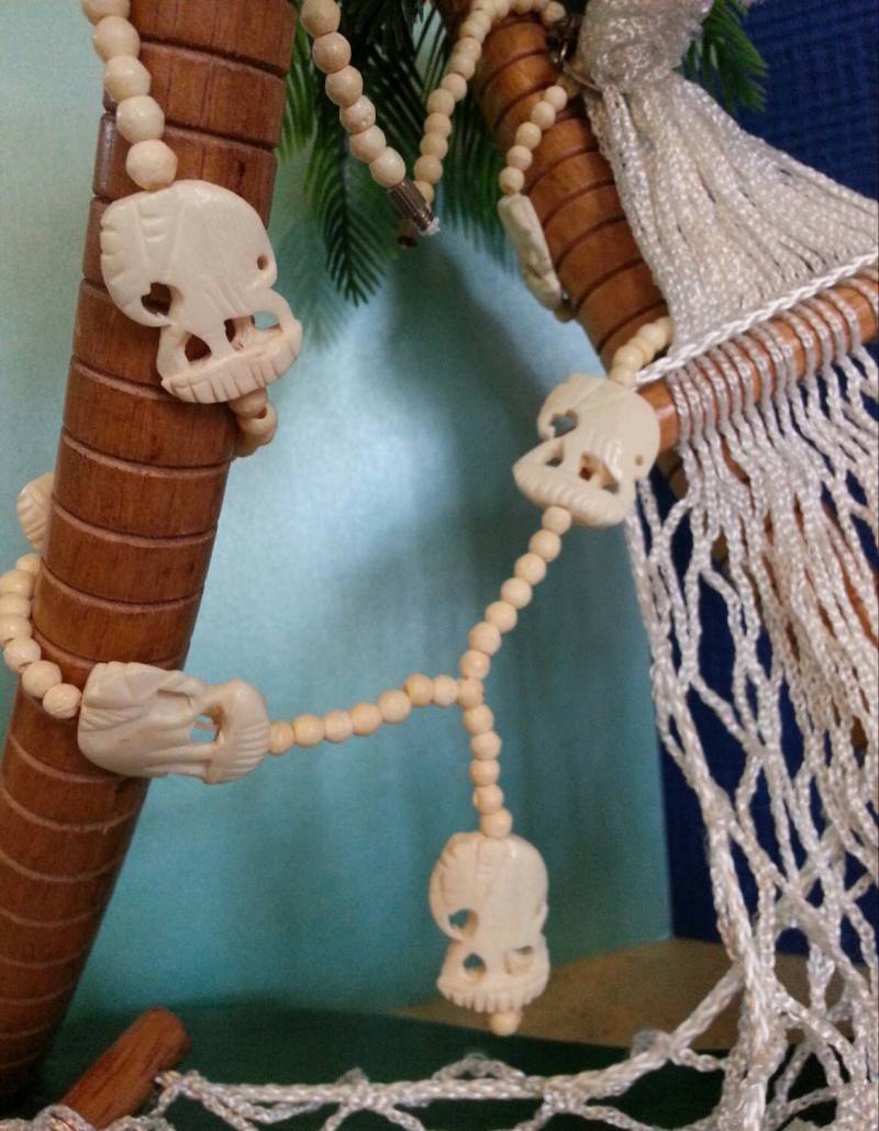 Vintage Knochen Geschnitzte Elefant Perlen Halskette von EnchantingCollection