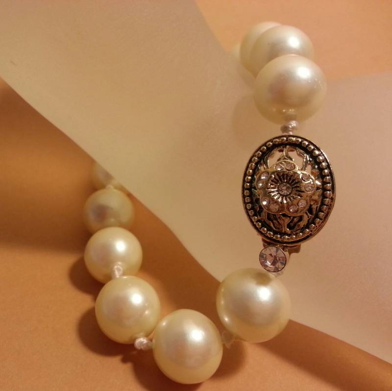 Vintage Signiertes Monet Kunstperlen-strass-Armband von EnchantingCollection