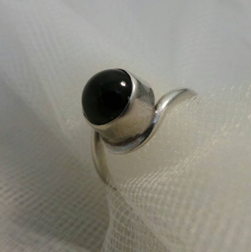 Vintage Sterling Silber Granat Ring von EnchantingCollection