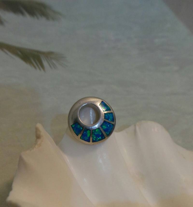 Vintage Sterling Silber Lab Feueropal Inlay Folie Anhänger von EnchantingCollection