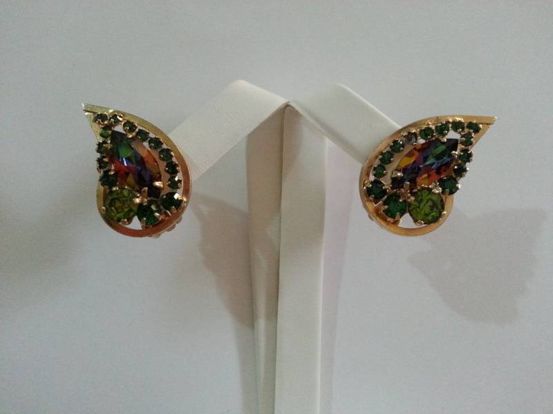 Vintage Weiss Signierte Strass Ohrringe von EnchantingCollection