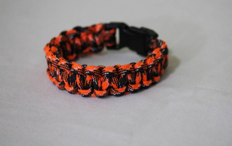 Halloween Paracord Halloween Paracord von EnchantingWanderer