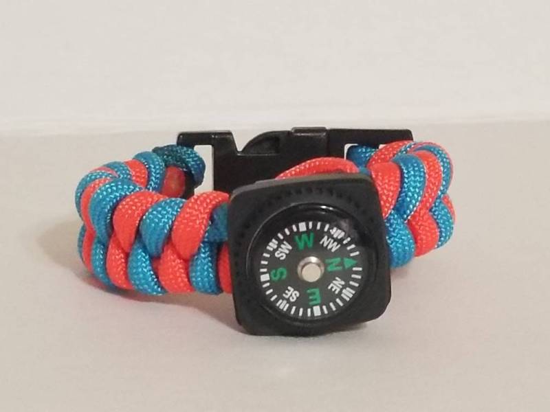 Neon Blau/Neon Orange Fishtail Paracord W/Kompass Anhänger Neon Blau/Neon Orange Fishtail Paracord W/Kompass Anhänger von EnchantingWanderer