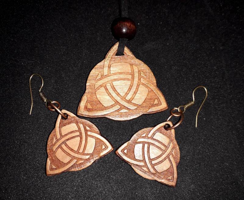 Holzschmuck Set, Einzigartig, Religiös, Geheimnisvoll Holzschmuck Set, Einzigartig, Religiös, Geheimnisvoll von Endlos