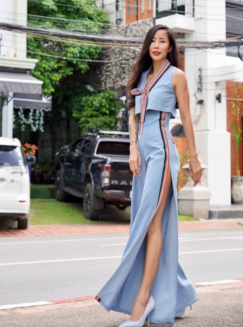 Damen Jeans Super Hohe Taille Side Split Wide Leg Pants Und V-Ausschnitt Crop Top Mit Traditionellen Thai Hill Tribe Borte von Endorphyn