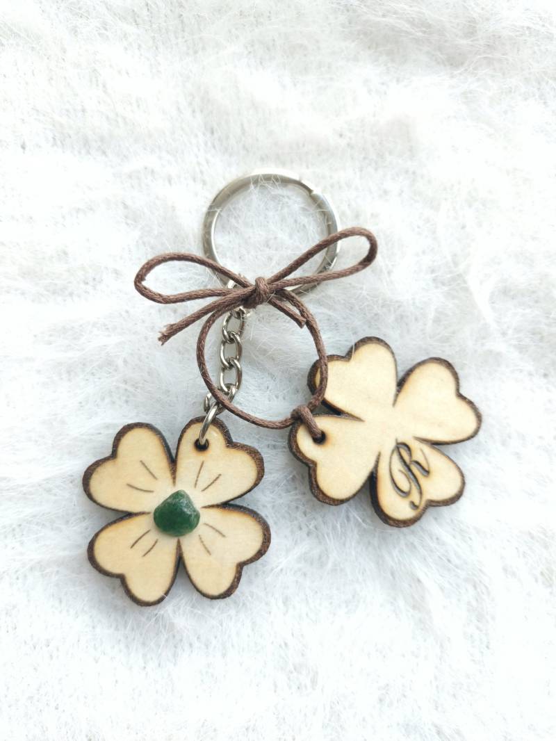 2 Stück Personalisierte Kleeblatt-Schlüsselanhänger Mit Aventurin - Glücksbringer Lederband Und Schlüsselring Für Doppeltes Glück von EnergieAmulett