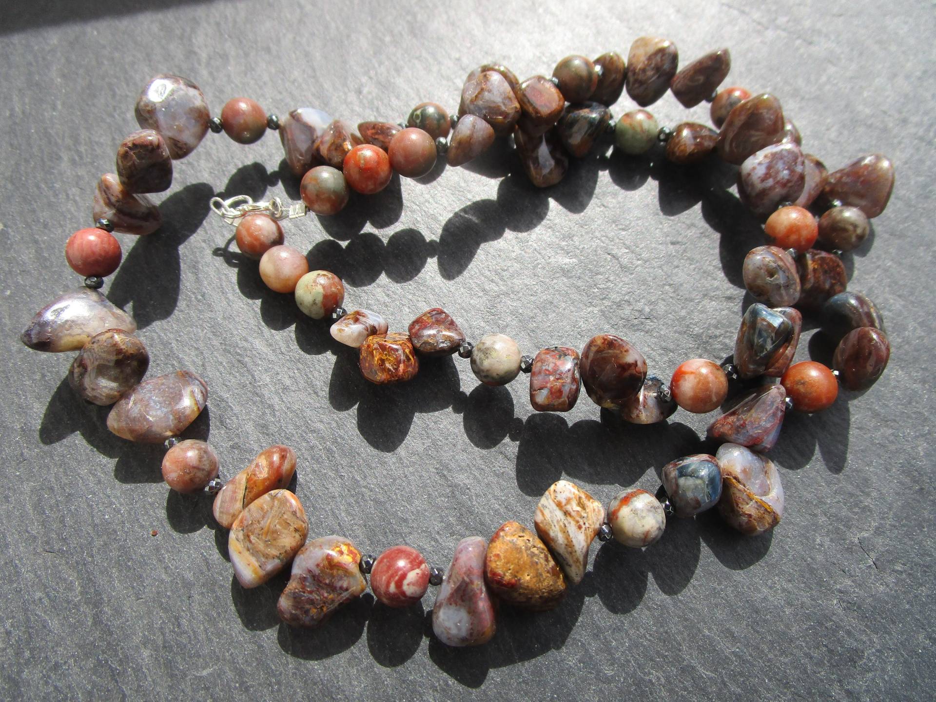 Pietersit Dinosaurier Coprolith Hämatit Kette Pietersit Dinosaurier Coprolith Hämatit Kette von EnergieArbeitGraz