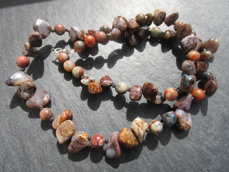 Pietersit Dinosaurier Coprolith Hämatit Kette Pietersit Dinosaurier Coprolith Hämatit Kette von EnergieArbeitGraz