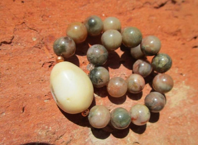 steinkoralle Fossiles Dinosaurier Coprolith Armband Gedankenmauern Einreißen von EnergieArbeitGraz