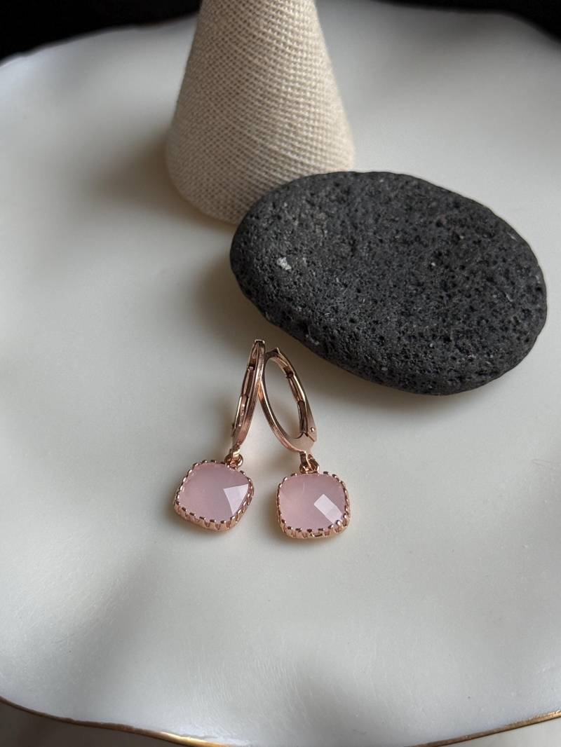 Mini Rosègold Creolen Mit Kristall Anhänger, Rosèvergoldet von Engalinia