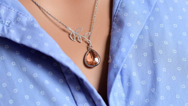 Silber Kette Brautschmuck Peach Anhänger Zweige R Schmuck Versilberte Halskette von Engalinia