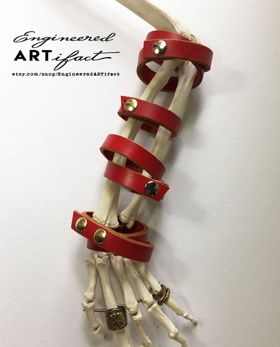 Wrap-Rot Leder Manschette - Lederarmband Wrap-Rot Leder Manschette - Lederarmband von EngineeredARTifact
