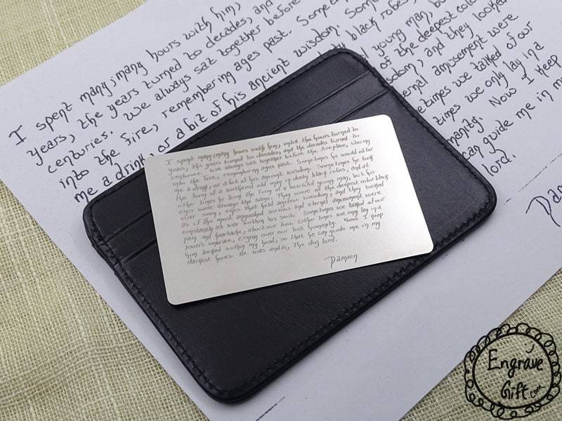Gravierte Handgeschriebene Liebesnotiz - Individueller Brieftascheneinsatz Aus Edelstahl Personalisiertes Andenken Für Jubiläum Oder Gedenkfeier von EngraveGift