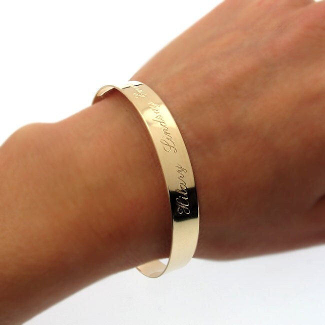 Benutzerdefinierte Gold Armreif Armband Personalisierte Geschenk Benutzerdefinierte Zitat Gravierte Manschette Geburtstagsgeschenk Für Sie Breites von EngravedJewelry