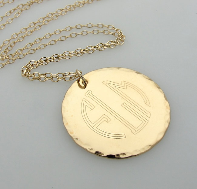 Kreis Block Monogramm Buchstaben Anhänger Runde 3 Initialen Disc Halskette Personalisierte Goldmonogramm Weihnachten Geburtstagsgeschenk Sie Kreis Block Monogramm Buchstaben Anhänger Runde 3 Initialen Disc Halskette Personalisierte Goldmonogramm Weihnachten Geburtstagsgeschenk Sie von EngravedJewelry