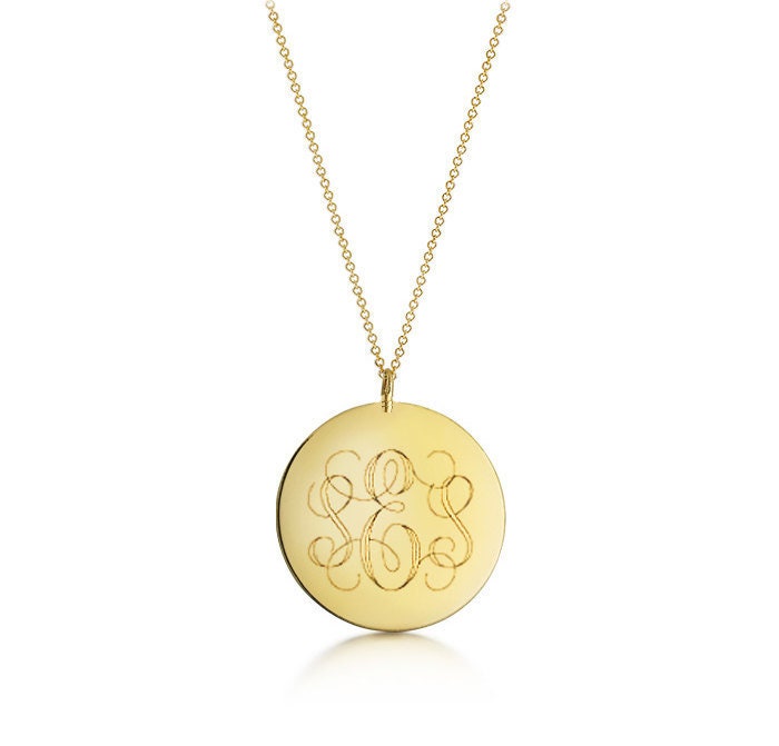 Monogramm Halskette Gold Anfang Anhänger Personalisierte Geschenk Gravur Runde Initialen Medaille Schmuck von EngravedJewelry