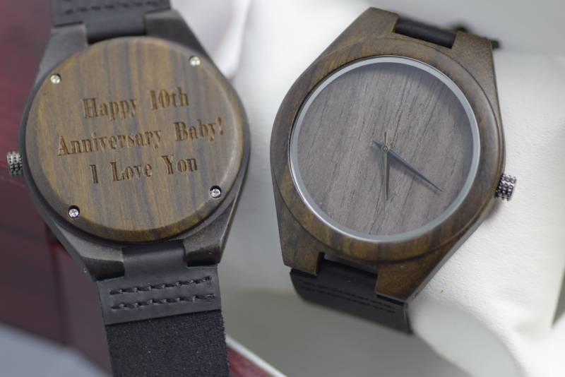 Armbanduhr Aus Holz Mit Gravur - Lederarmband Personalisiert, Geschenkbox von EngravingBrothers