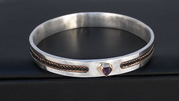 Benutzerdefinierte Rosshaar Armband, Sterling Silber 9Ct Gold Haustier Pelz Asche Memorial Armband von Enigmahorse