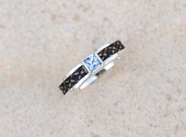 Benutzerdefinierte Rosshaar-Ring, Sterling Silber 9Ct Gold Rose Haustier Pelzring, Asche-Ring, Gedenkring Benutzerdefinierte Rosshaar-Ring, Sterling Silber 9Ct Gold Rose Haustier Pelzring, Asche-Ring, Gedenkring von Enigmahorse