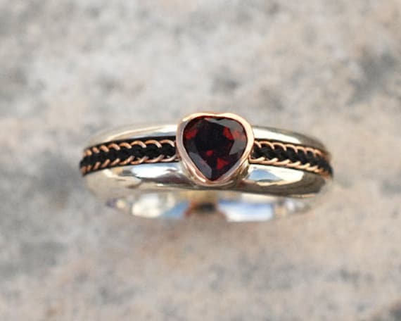 Benutzerdefinierte Rosshaar-Ring, Sterling Silber Gold Pferdhaar-Ring, Gedenkring, Haustier Pelzring, Feuerbestattung Asche Ring Benutzerdefinierte Rosshaar-Ring, Sterling Silber Gold Pferdhaar-Ring, Gedenkring, Haustier Pelzring, Feuerbestattung Asche Ring von Enigmahorse