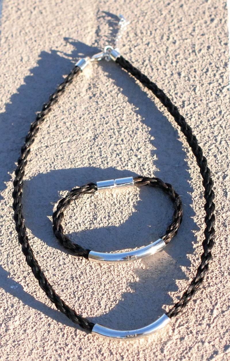Maßgeschneiderte Pferdeketten Und Armbänder, Sterling Silber-Schleiderschmuck, Pferdehaararpfel, Pferdegeschenke, Pferdegeschenke Maßgeschneiderte Pferdeketten Und Armbänder, Sterling Silber-Schleiderschmuck, Pferdehaararpfel, Pferdegeschenke, Pferdegeschenke von Enigmahorse