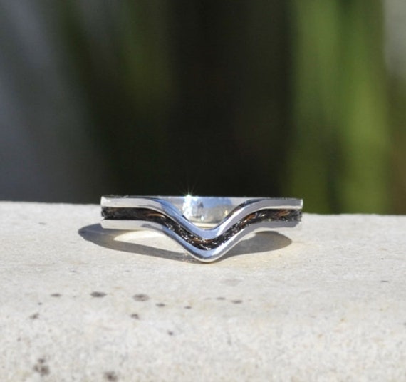 Pferdehair Ring, Sterling Silber Pferdehaar 9Ct Gold Chevron Ring Pferdehair Ring, Sterling Silber Pferdehaar 9Ct Gold Chevron Ring von Enigmahorse