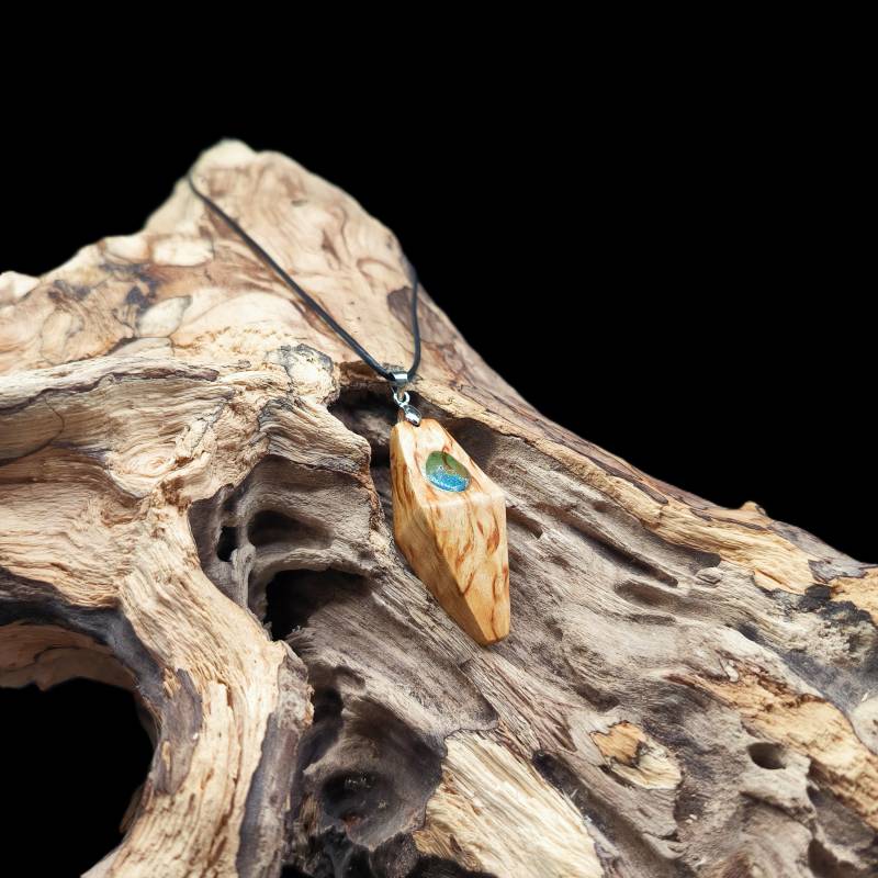Handgefertigter Holzanhänger Mit Epoxidharz Inlay | Ausgefallener Holzschmuck Unikat Anhänger Aus Echtholz von Enjearth