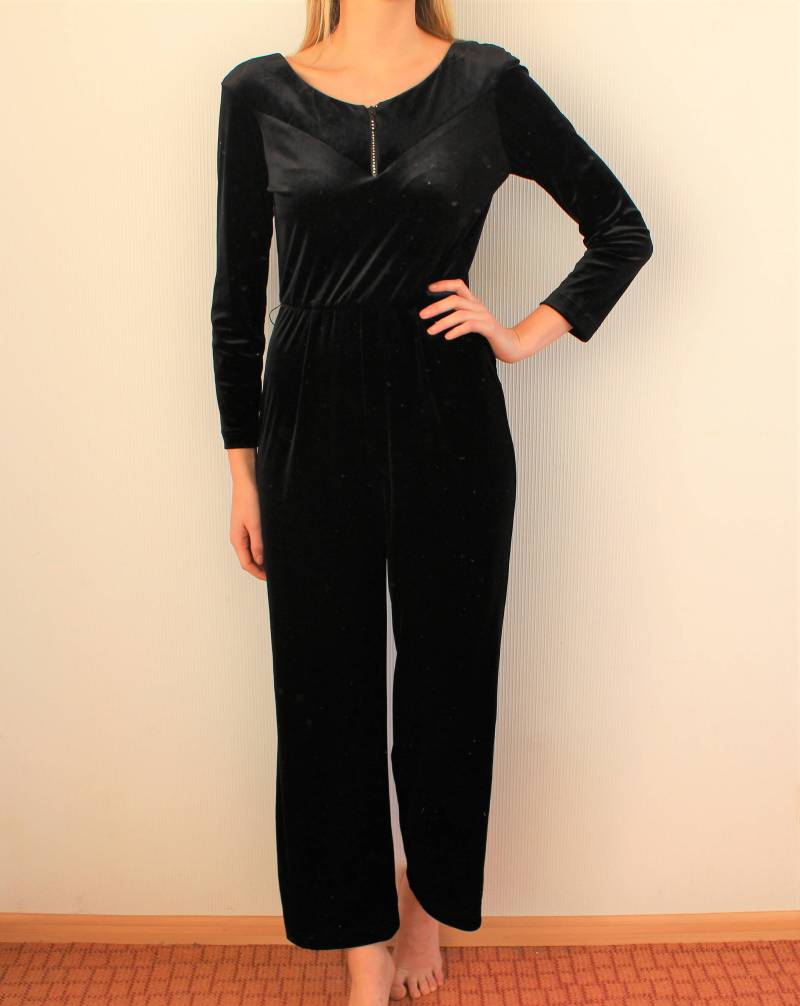 Schwarze Overalls 70Er Jahre Black Velvet Strampler Overall Frauen Ein Stück Joseph Ribkoff Verspielt Festival Loungewear Kleine Schwarze Overalls 70Er Jahre Black Velvet Strampler Overall Frauen Ein Stück Joseph Ribkoff Verspielt Festival Loungewear Kleine von EnjoyMyVintage