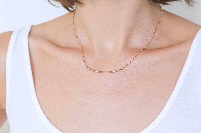 Minimaler Geschwungener Stabanhänger, Roségoldene Layering Kette, Vergoldetes Silber Minimaler Geschwungener Stabanhänger, Roségoldene Layering Kette, Vergoldetes Silber von Enlitho