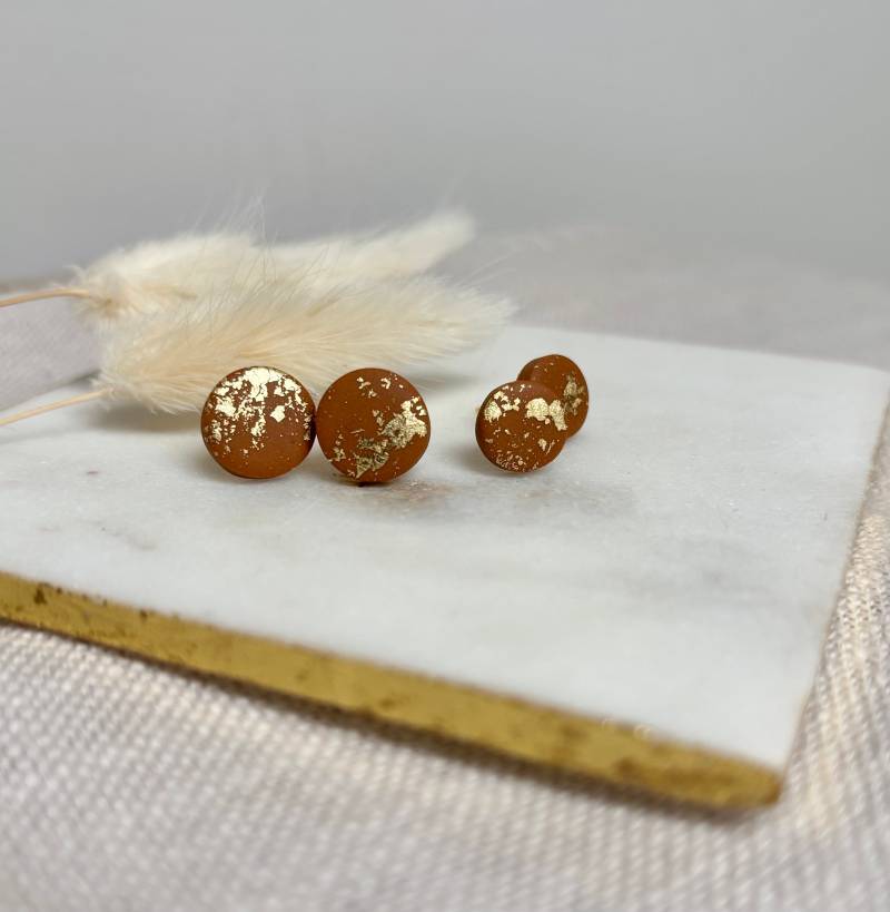 Ohrstecker „Golden Congac" Polymer Clay, Congac Farben , Gold Rund Ohrstecker „Golden Congac" Polymer Clay, Congac Farben , Gold Rund von Enoughtobe